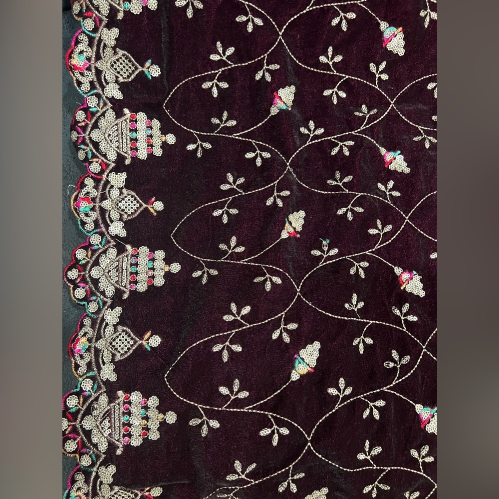 Velvet stall - Picture 4 of 5